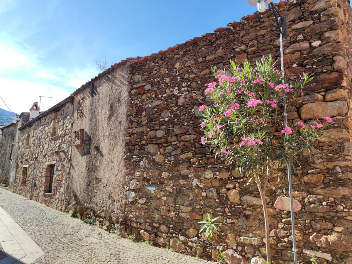 Sa Dommu 'E Su Coro Villa Triei Exterior photo